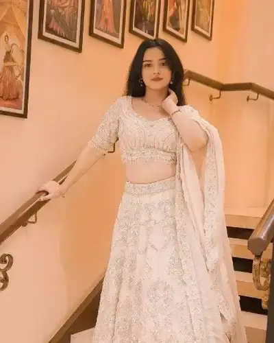 Escort Lalghati